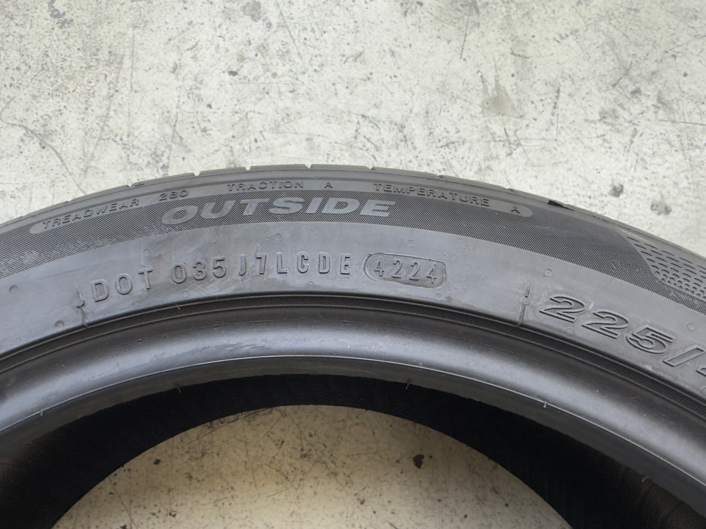 Usato: 4 Pneumatici x2 Nexen x2 Hankook 225/45R18 95W 95Y XL Estivi 90% residui