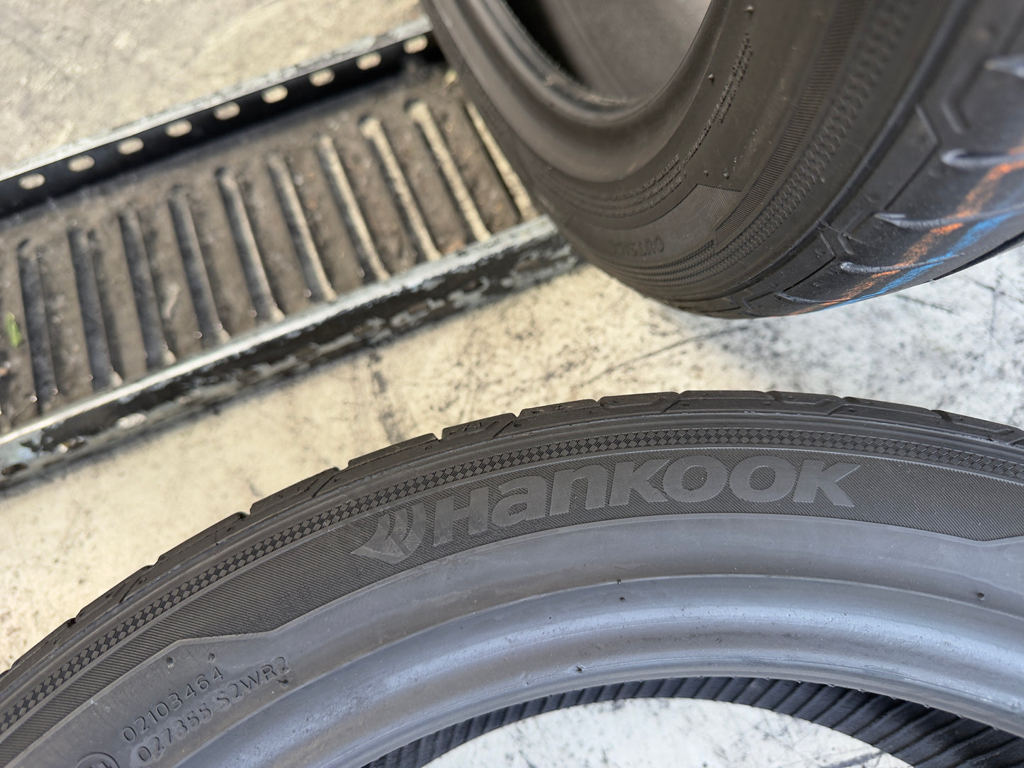 Usato: 4 Pneumatici x2 Nexen x2 Hankook 225/45R18 95W 95Y XL Estivi 90% residui