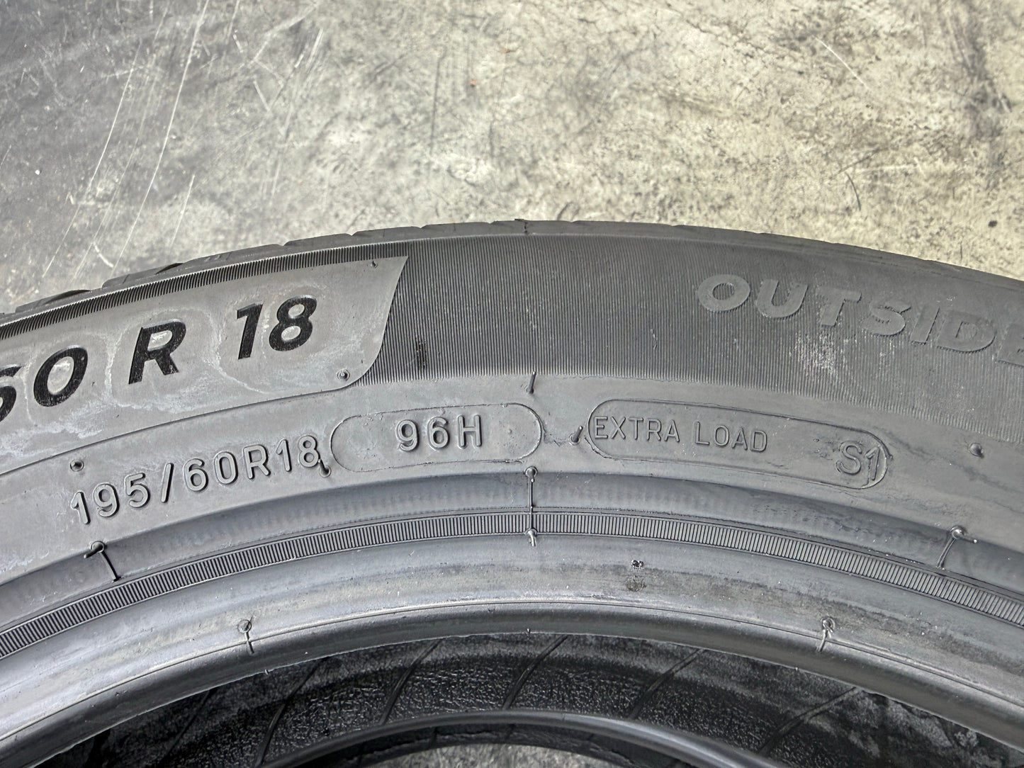 Usato: 2 Pneumatici Michelin e-Primacy 195/60R18 96H XL Estivi 80% residui