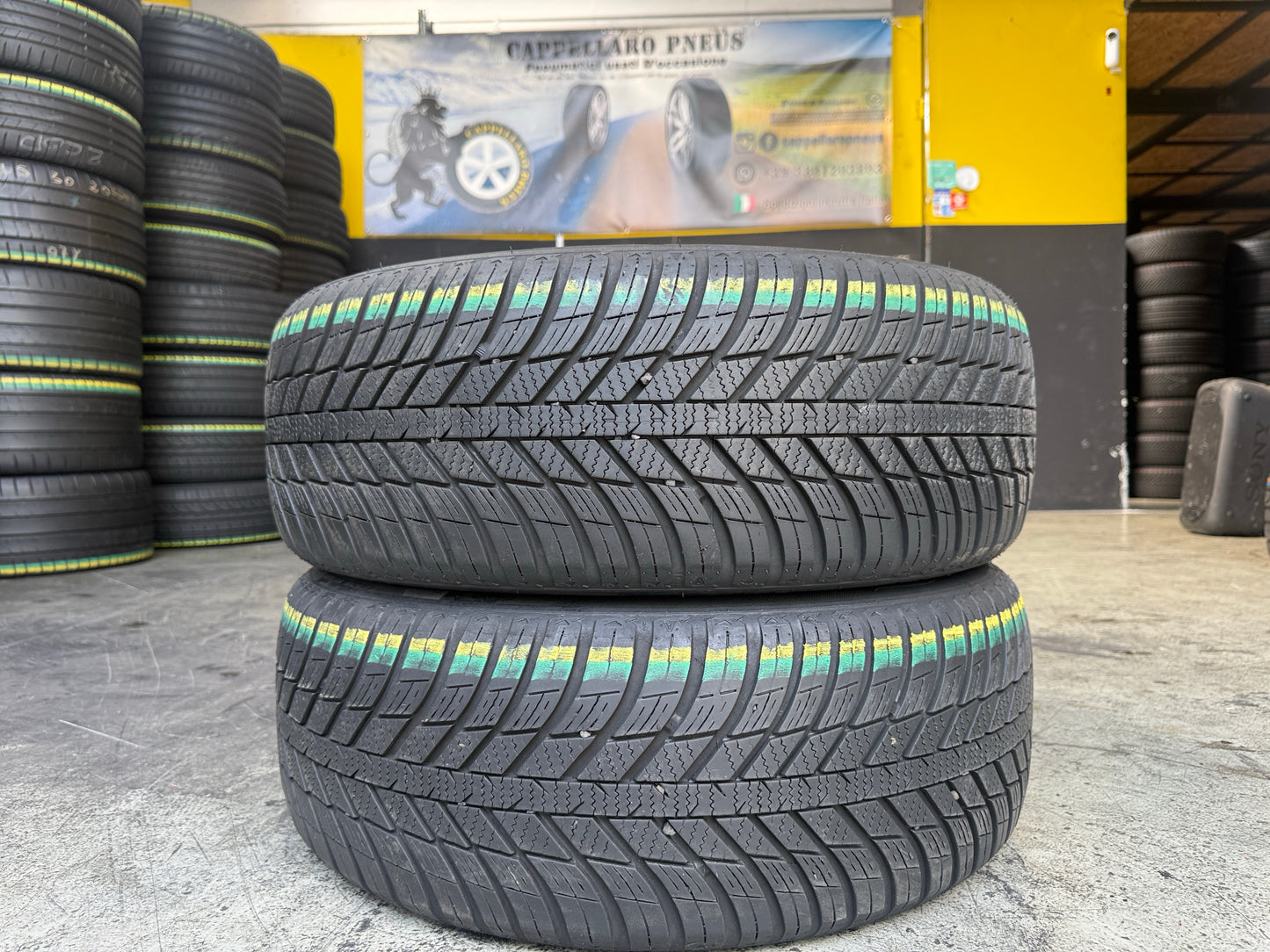Usato: 2 Pneumatici Nexen N’Blue 4Season 225/55R17 101V XL 4 Stagioni 90% Residui
