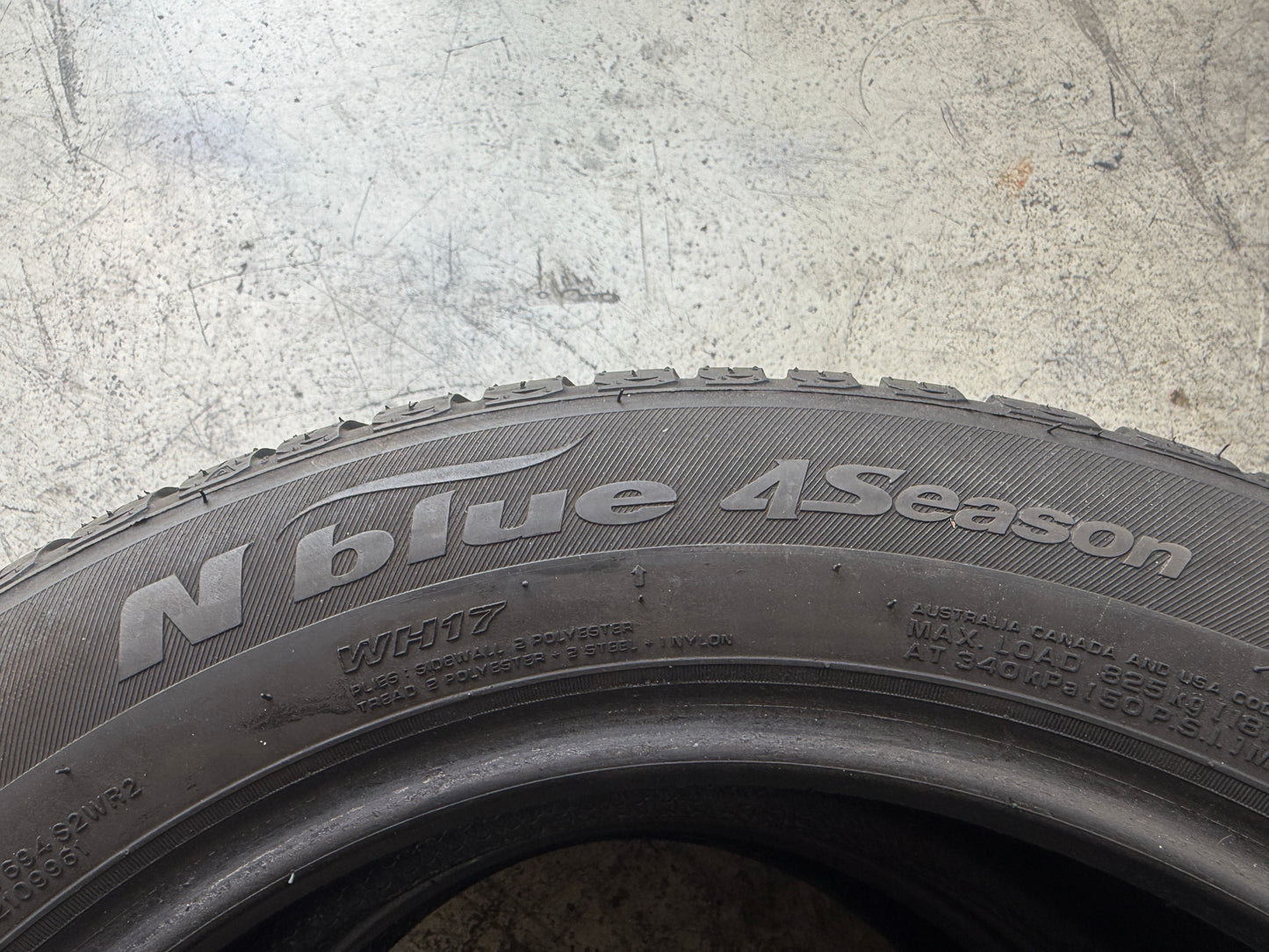 Usato: 2 Pneumatici Nexen N’Blue 4Season 225/55R17 101V XL 4 Stagioni 90% Residui