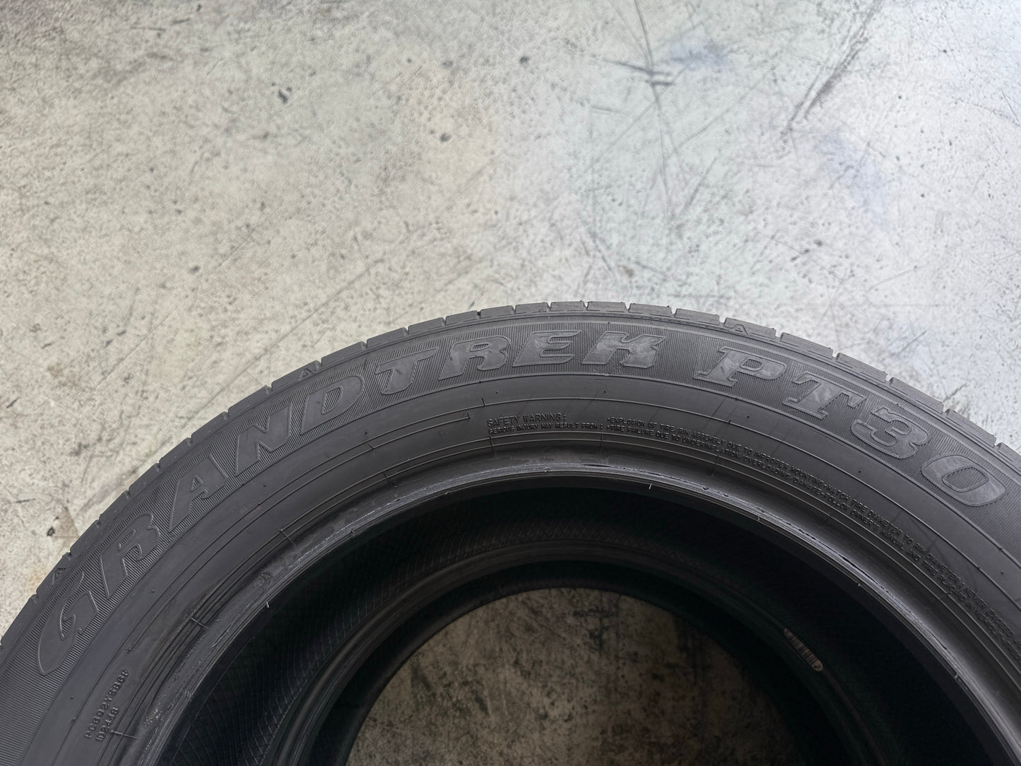 Usato: 2 Pneumatici Dunlop Grandtrek PT30 225/60R18 100H Estivi 85% Residui