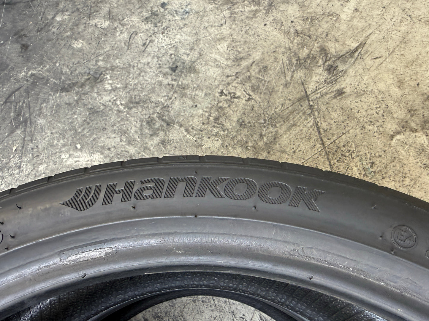 Usato: 2 Pneumatici Hankook Ventus S1 evo3 K127 245/35ZR19 93Y XL Estivi 75% Residui