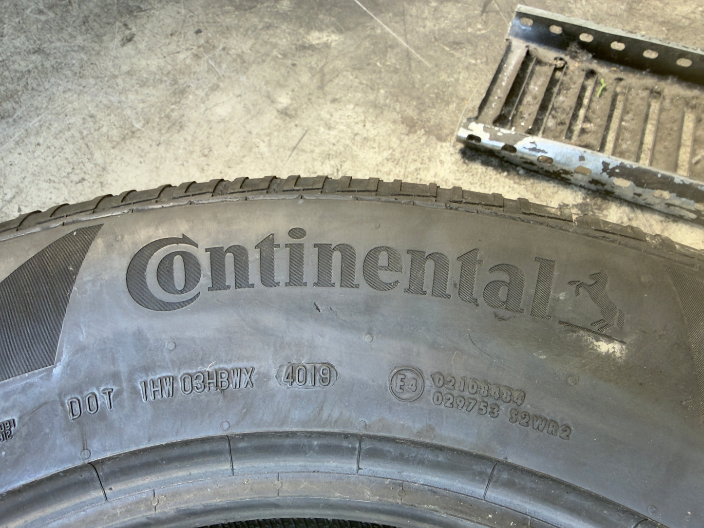 Usato: 4 Pneumatici Continental CrossContact RX 255/65R19 114V XL LR 4 Stagioni 80% Residui