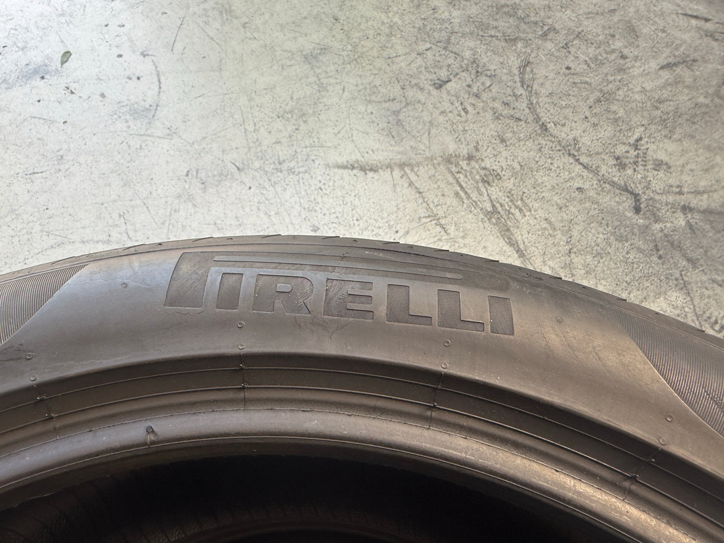 Usato: 2 Pneumatici Pirelli P Zero 285/40R21 (109Y) XL N0 Estivi 85% Residui