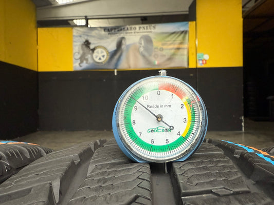 Usato: 4 Gomme 225/65R16C 112/110R Kumho Invernali 99% residui