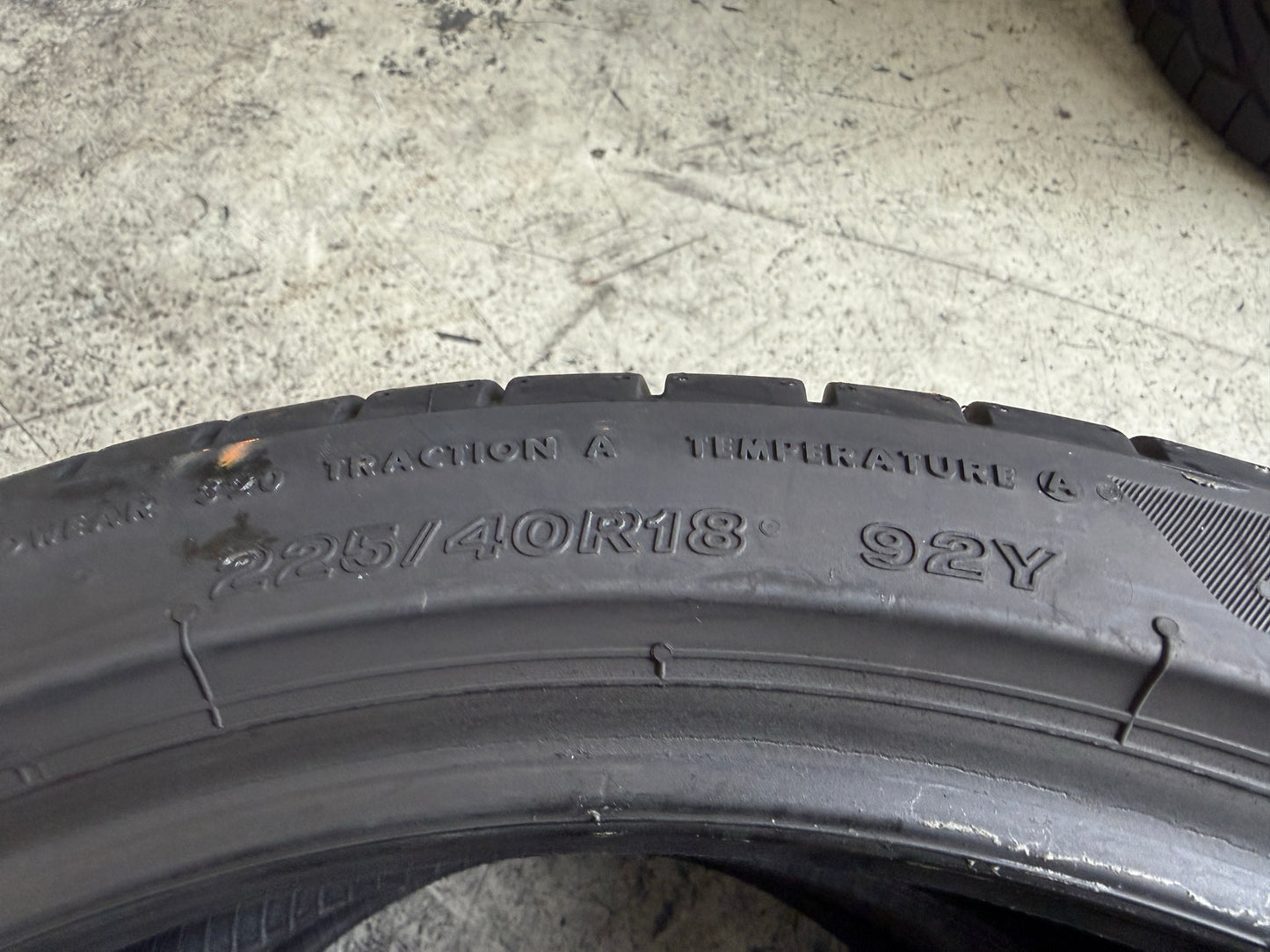 Usato: 2 Pneumatici Bridgestone Turanza 6 Enliten 225/40R18 92Y XL MFS Estive 90% Residui