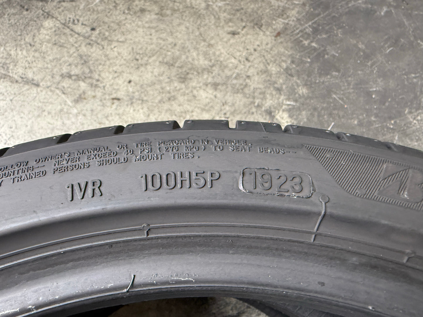 Usato: 2 Pneumatici Bridgestone Turanza 6 Enliten 225/40R18 92Y XL MFS Estive 90% Residui