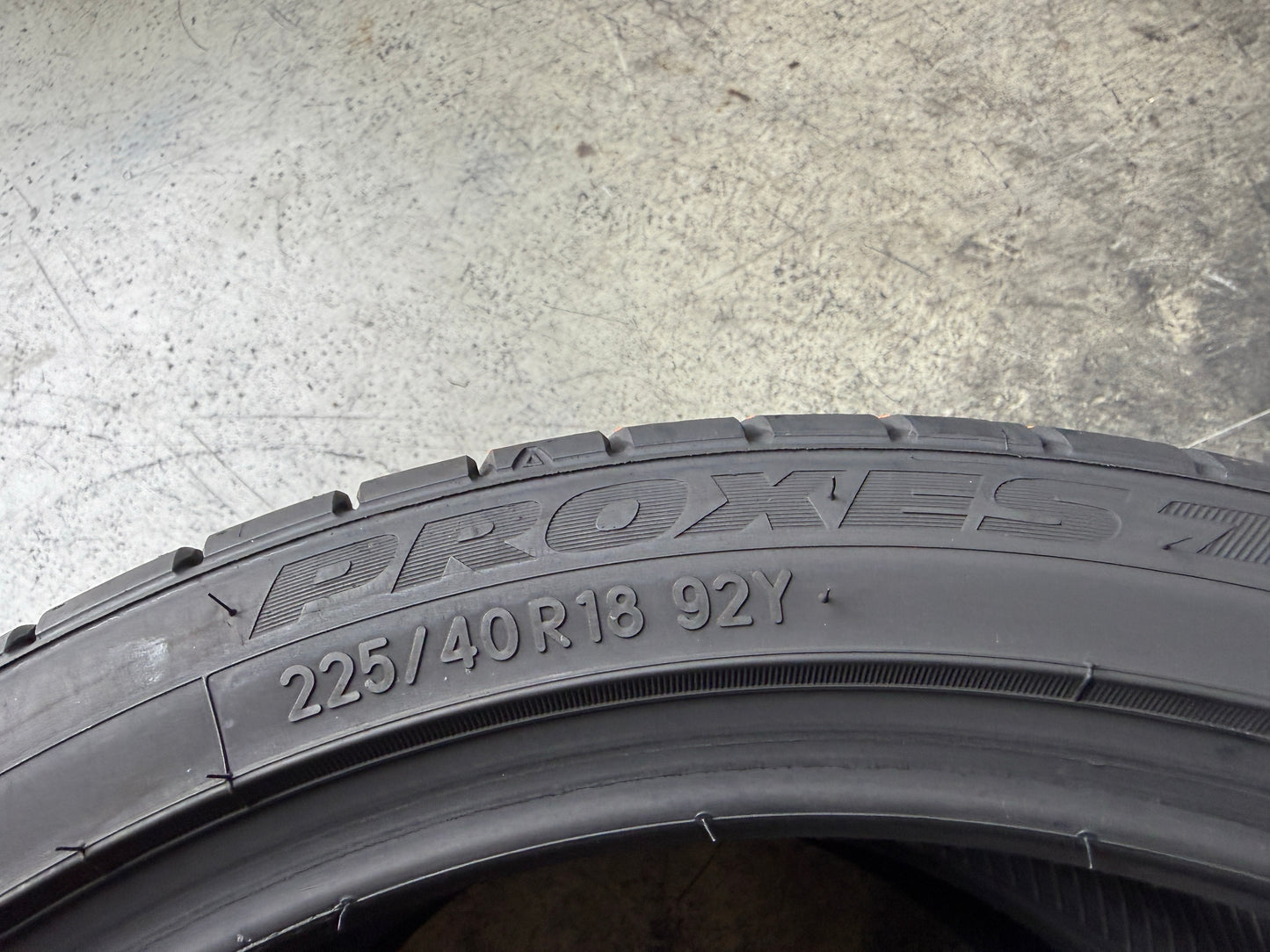 Usato: 2 Pneumatici Toyo Proxes TR1 225/40R18 92Y XL Estive 95% Residui