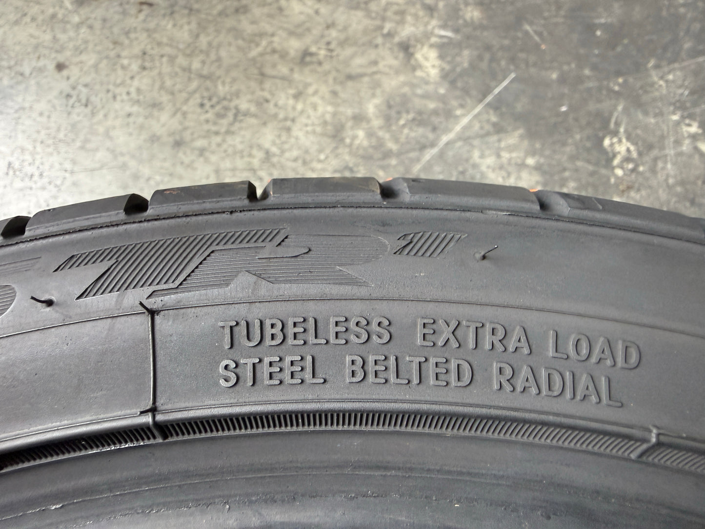 Usato: 2 Pneumatici Toyo Proxes TR1 225/40R18 92Y XL Estive 95% Residui