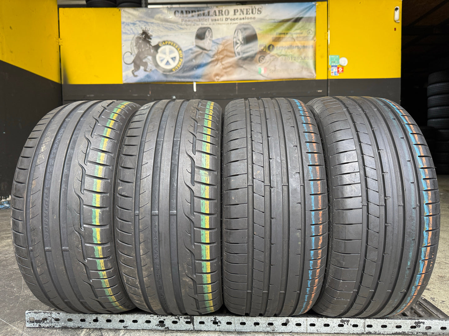 Usato: 4 Pneumatici Dunlop Sport Maxx RT + Sport Maxx RT2 225/40R18 92Y XL Estive 90-95% Residui