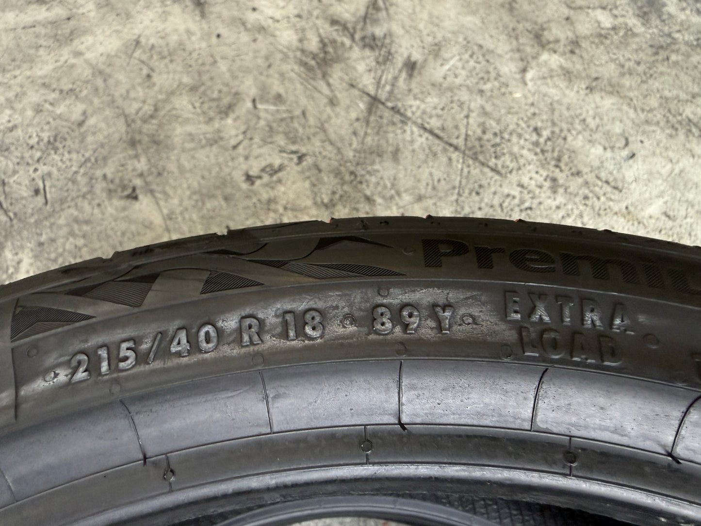 Usato: 2 Pneumatici Continental PremiumContact 7 215/40R18 89Y XL Estive 85% Residui