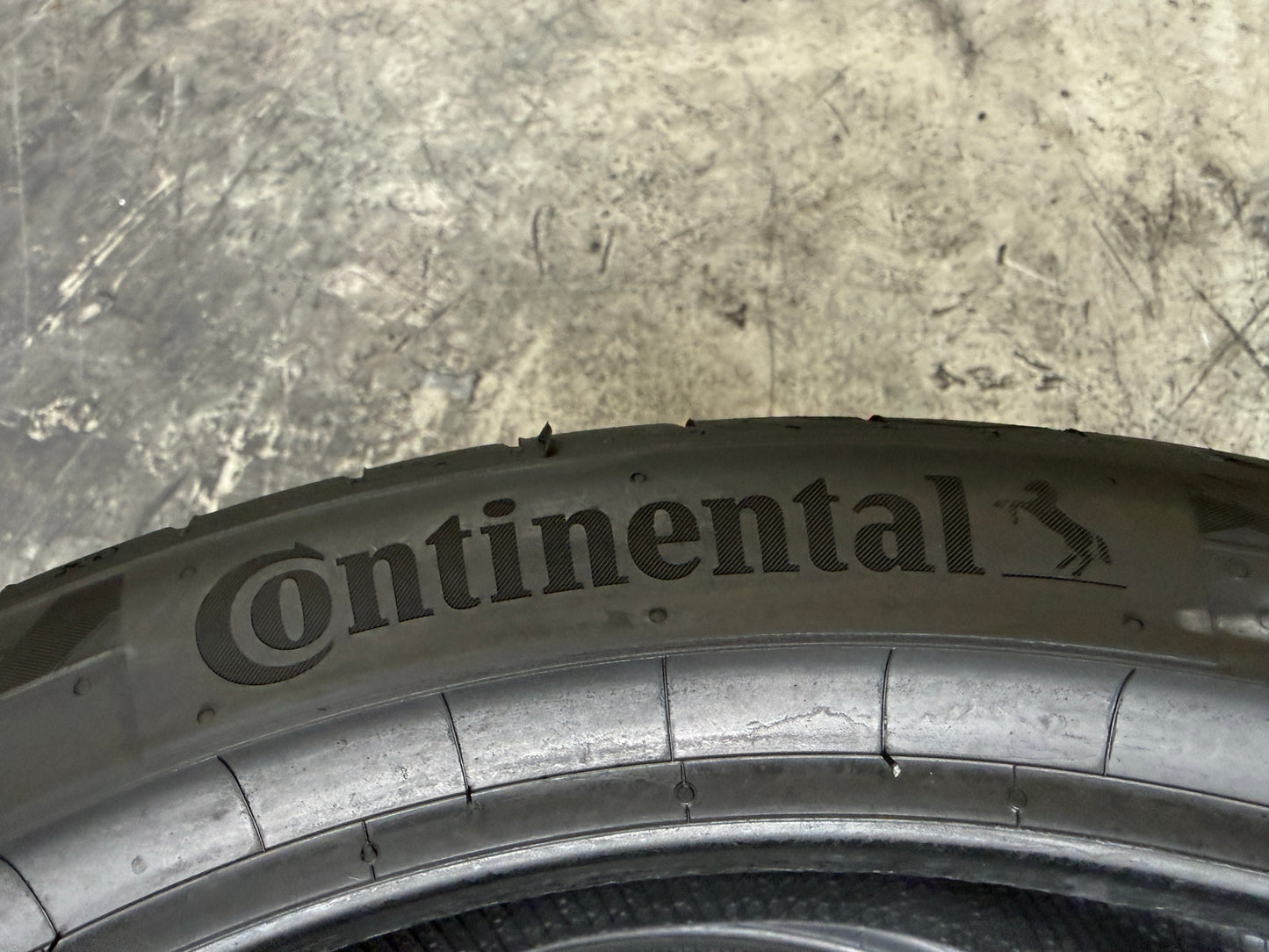 Usato: 2 Pneumatici Continental PremiumContact 7 215/40R18 89Y XL Estive 85% Residui
