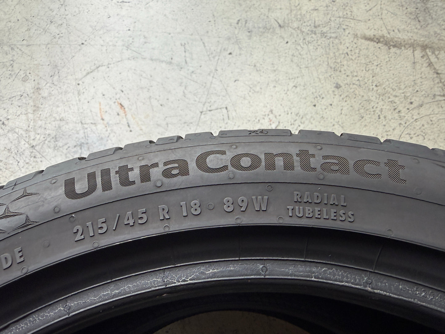 Usato: 2 Pneumatici Continental UltraContact 215/45R18 89W FR EVc Estive 90% Residui