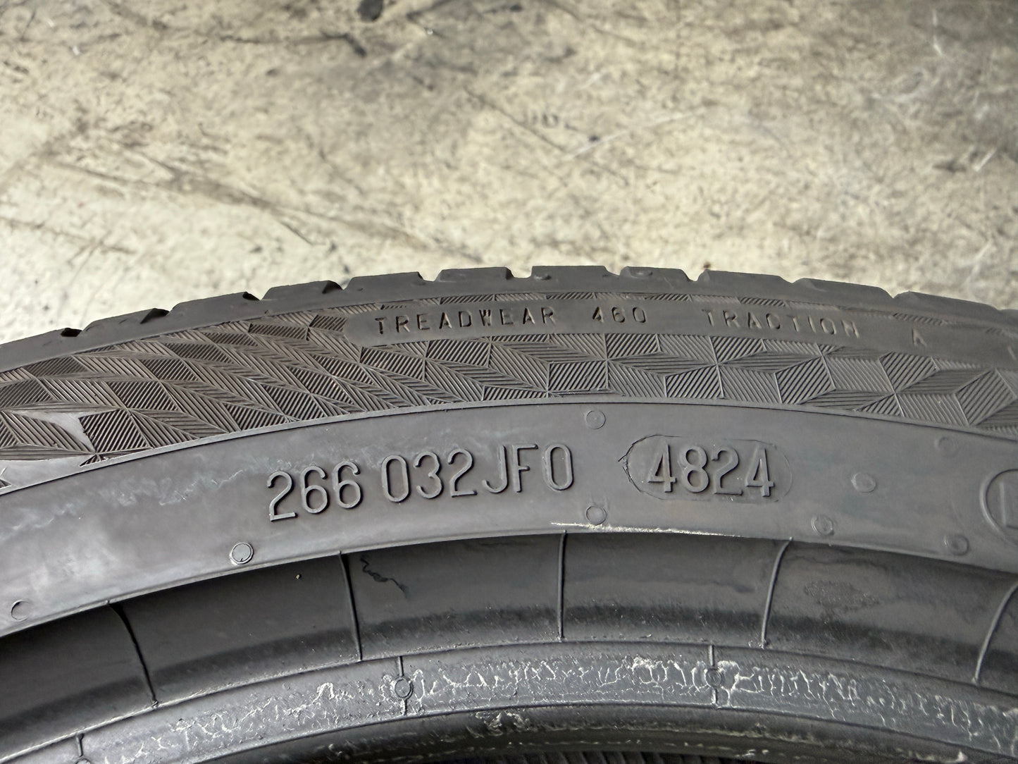 Usato: 2 Pneumatici Continental UltraContact 215/45R18 89W FR EVc Estive 90% Residui