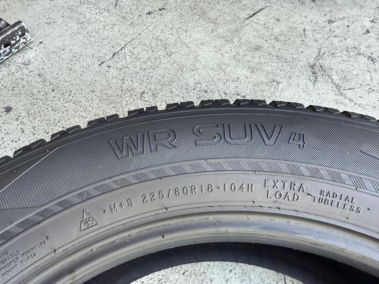 Usato: 4 Gomme 225/60R18 104H XL Nokian Invernali 85% residui