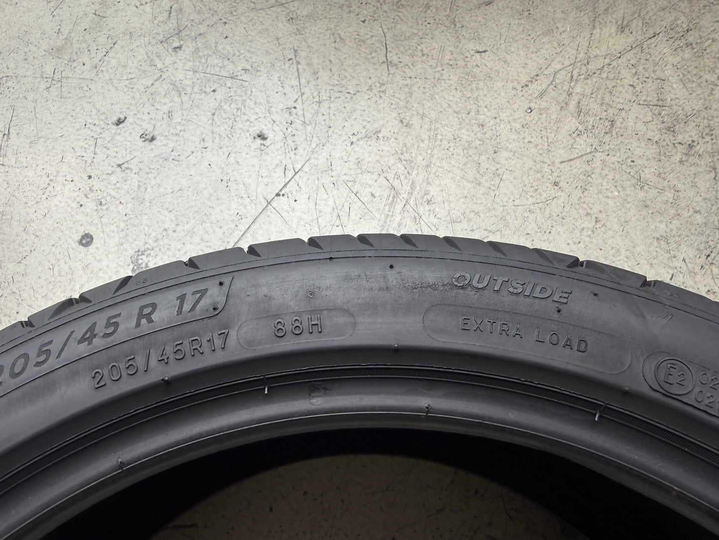 Usato: 4 Pneumatici Michelin Primacy 4 205/45R17 88H XL Estive 80% Residui