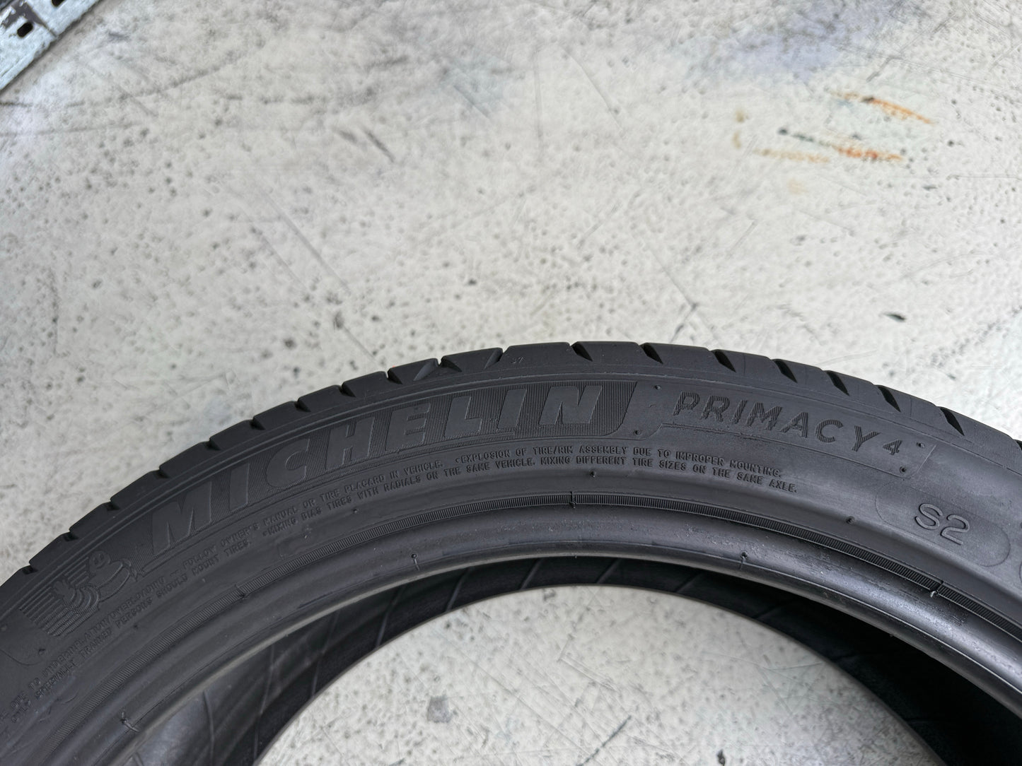 Usato: 4 Pneumatici Michelin Primacy 4 205/45R17 88H XL Estive 80% Residui