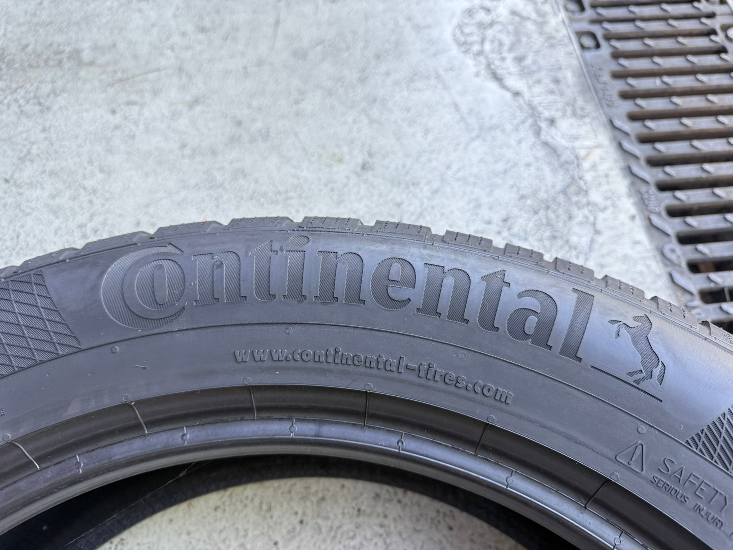 Usato: 4 Gomme 235/55R19 105H XL Continental Invernali 80% residui