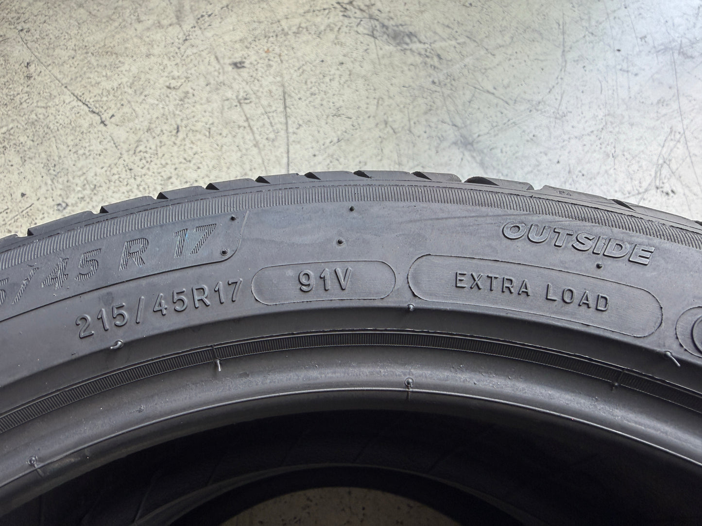 Usato: 2 Pneumatici Michelin Primacy 4 215/45R17 91V XL Estive 85% Residui