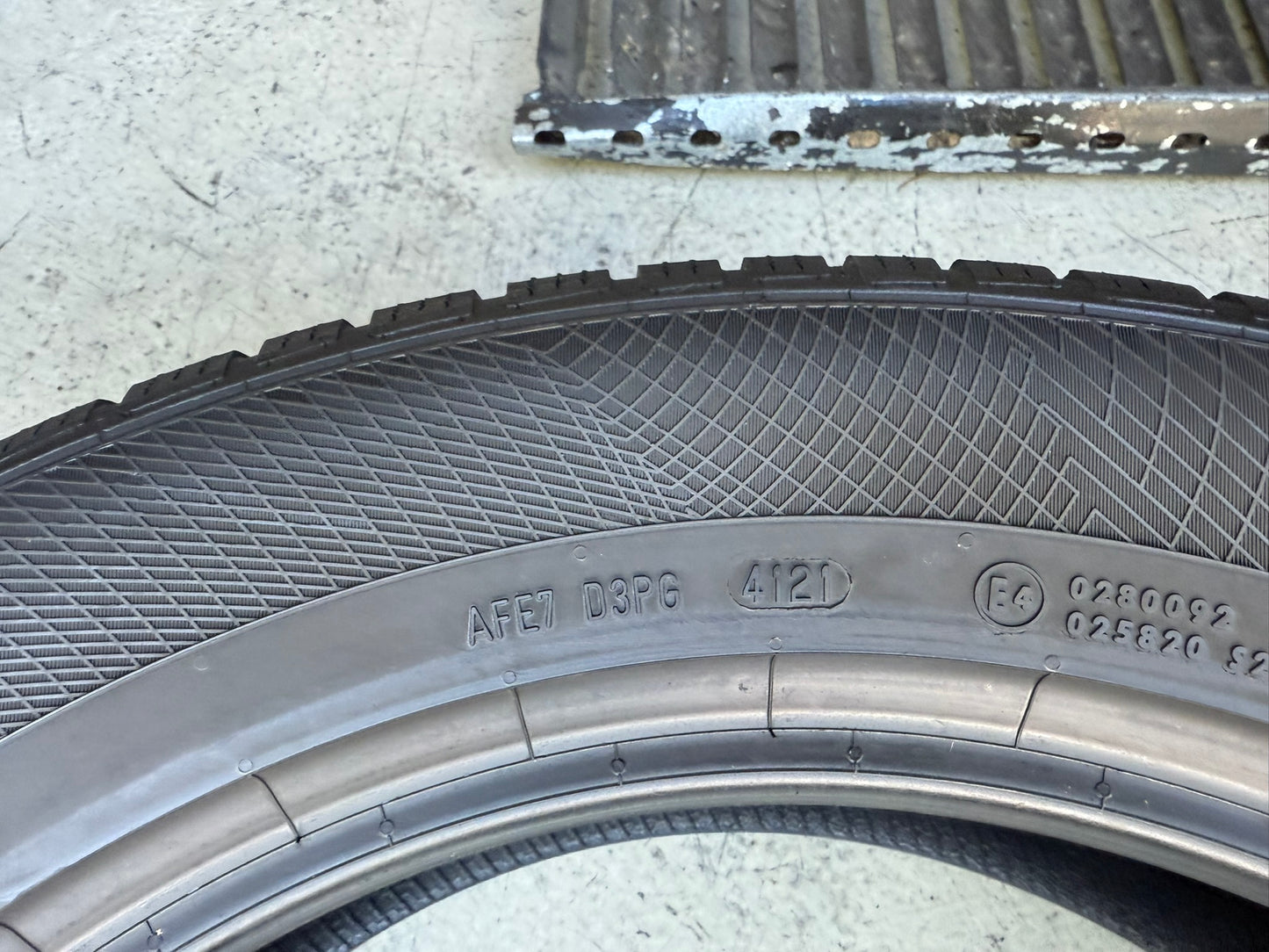 Usato: 4 Gomme 235/55R19 105H XL Continental Invernali 80% residui