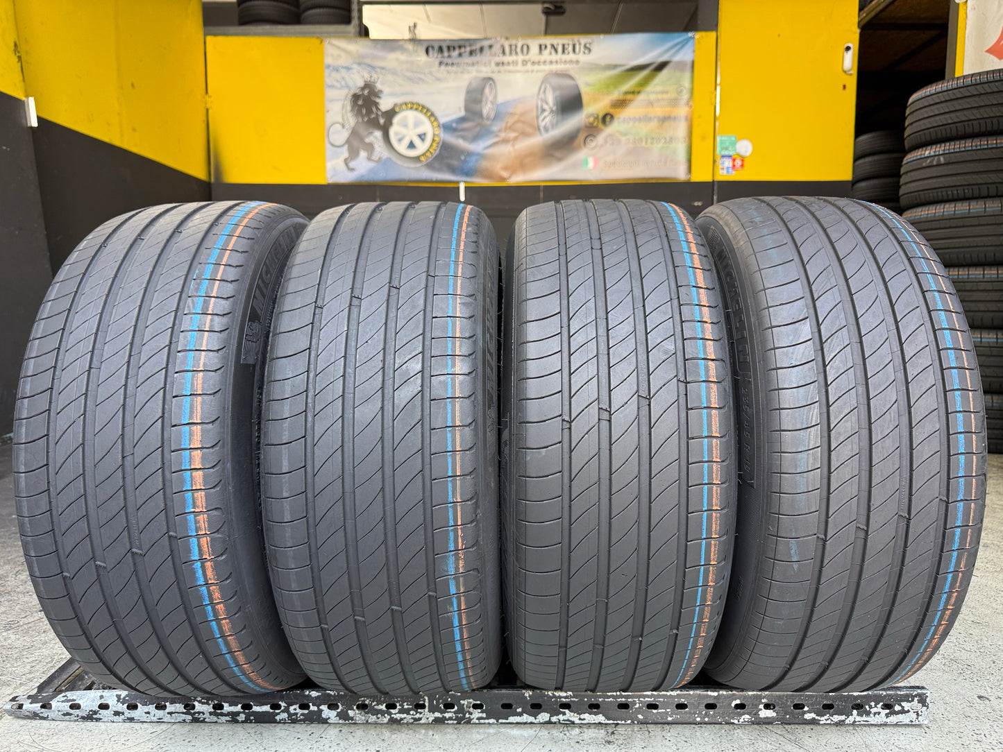 Usato: 4 Pneumatici Michelin e.Primacy Acoustic T2 MFS 235/45R18 98V XL Estive 80% Residui