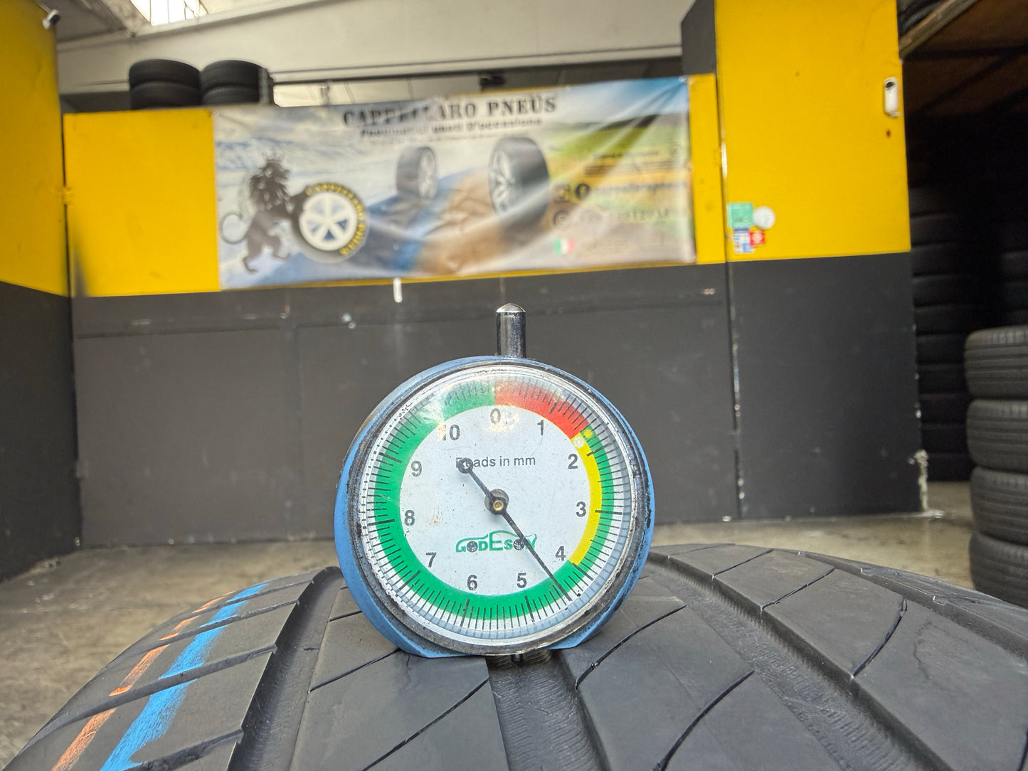 Usato: 2 Pneumatici Michelin Primacy 4 235/45R18 98W XL Estive 75% Residui