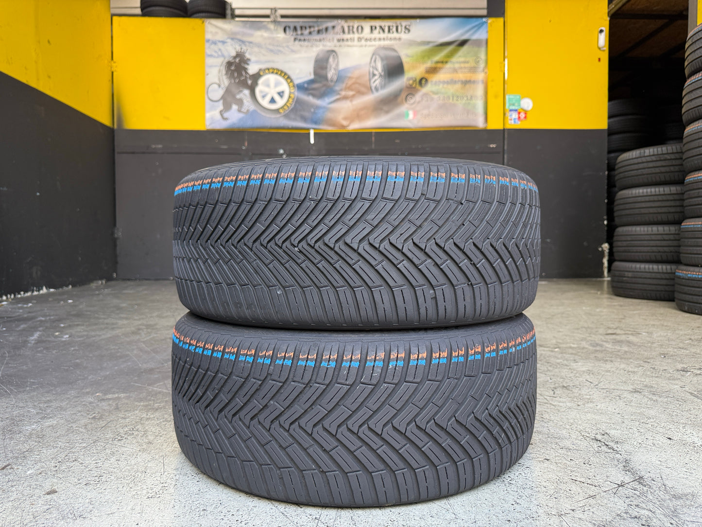 Usato: 2 Pneumatici Continental AllSeasonContact 225/45R18 95Y XL FR 3PMSF EVc 4 Stagioni 80% Residui