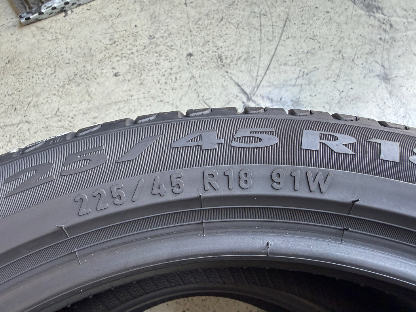 Usato: 2 Pneumatici Pirelli Cinturato P7 225/45R18 91W MO Estive 85% Residui