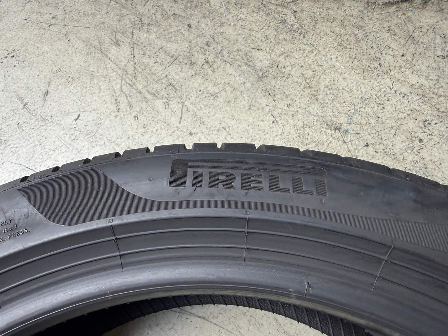 Usato: 4 Pneumatici Pirelli Cinturato P7 C2 * FSL 225/45R18 95Y XL Estive 85-90% Residui