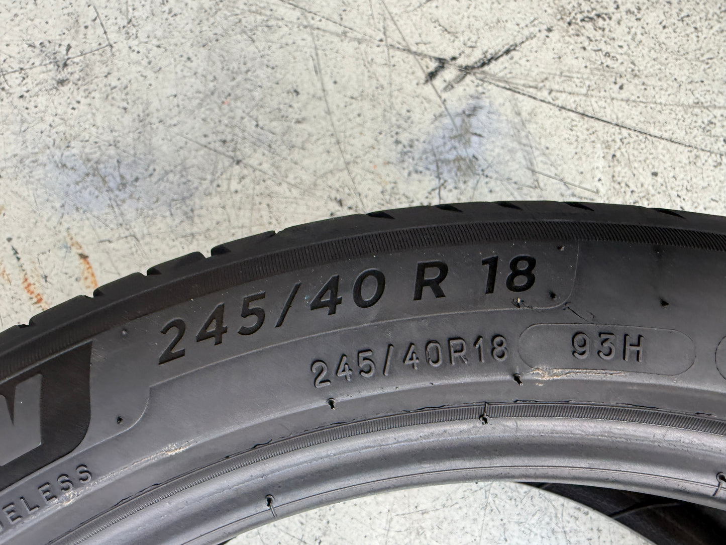 Usato: 4 Pneumatici Michelin Primacy 4 245/40R18 93H Estive 80-85% Residui