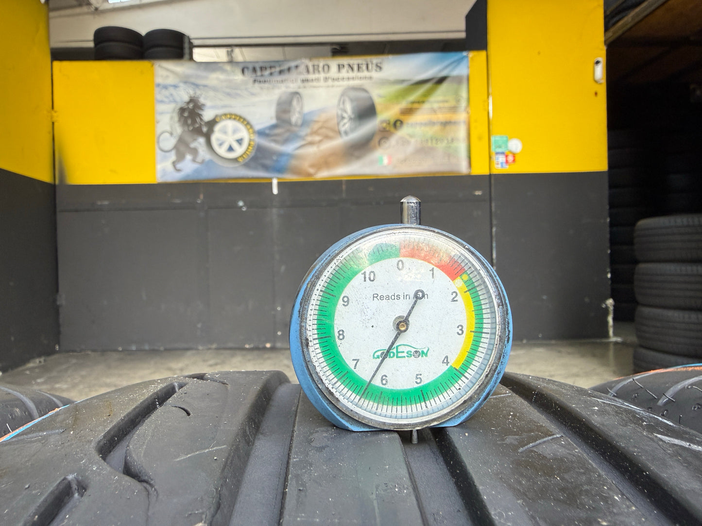 Usato: 4 Pneumatici Dunlop Sport Maxx RT 225/45R19 96W XL Estive 90% Residui