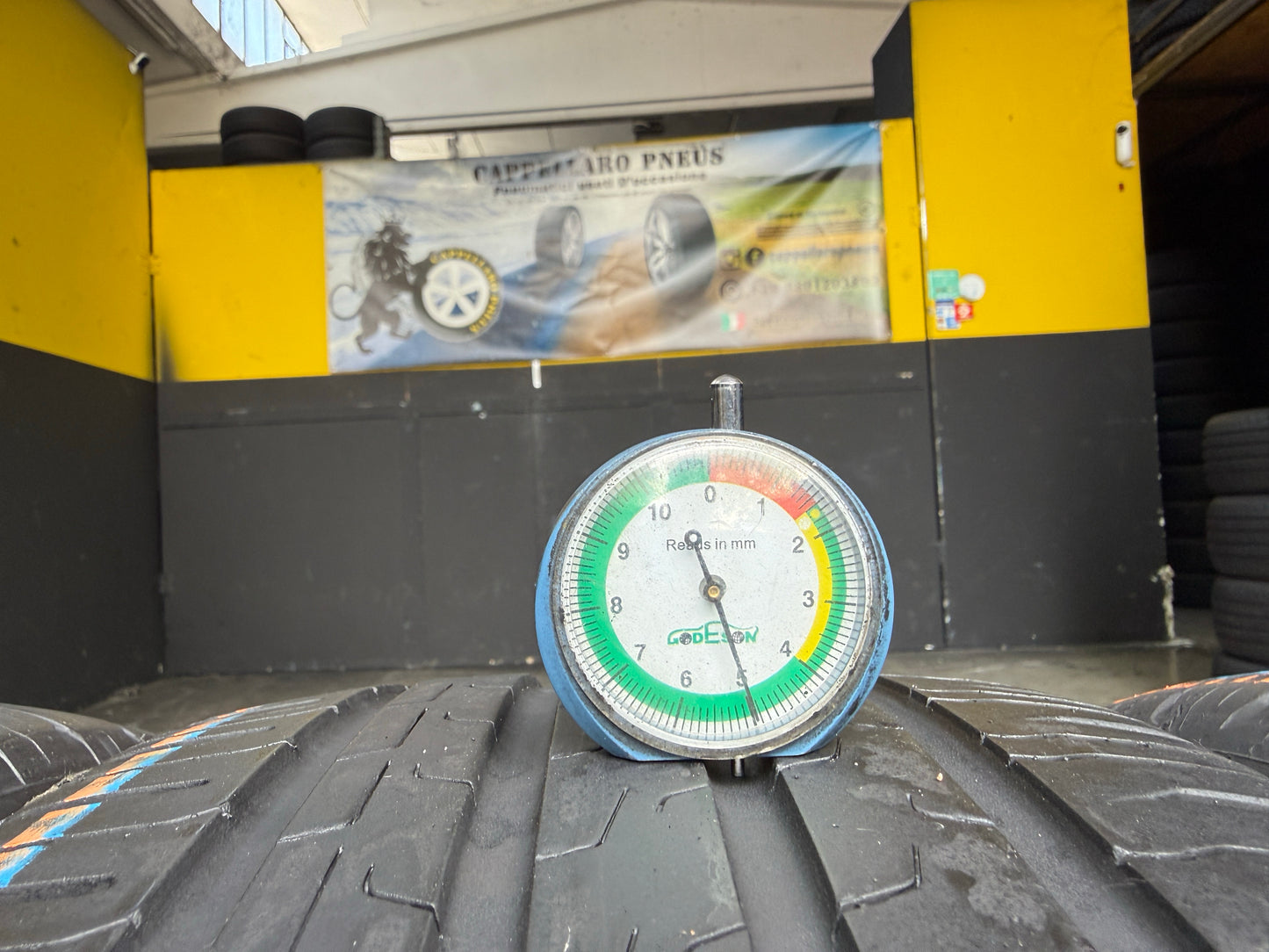 Usato: 4 Pneumatici Continental EcoContact 6 SSR * 225/45R19 96W XL Estive 80% Residui