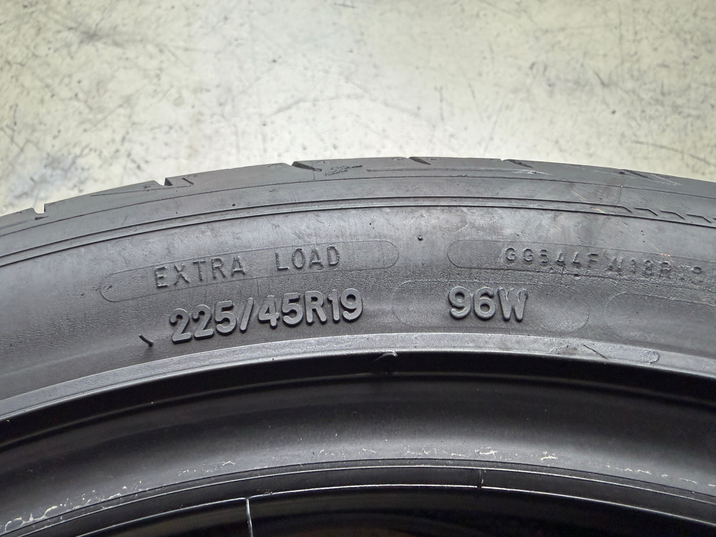 Usato: 2 Pneumatici Goodyear Eagle F1 Asymmetric 5 225/45R19 96W XL Estive 90% Residui