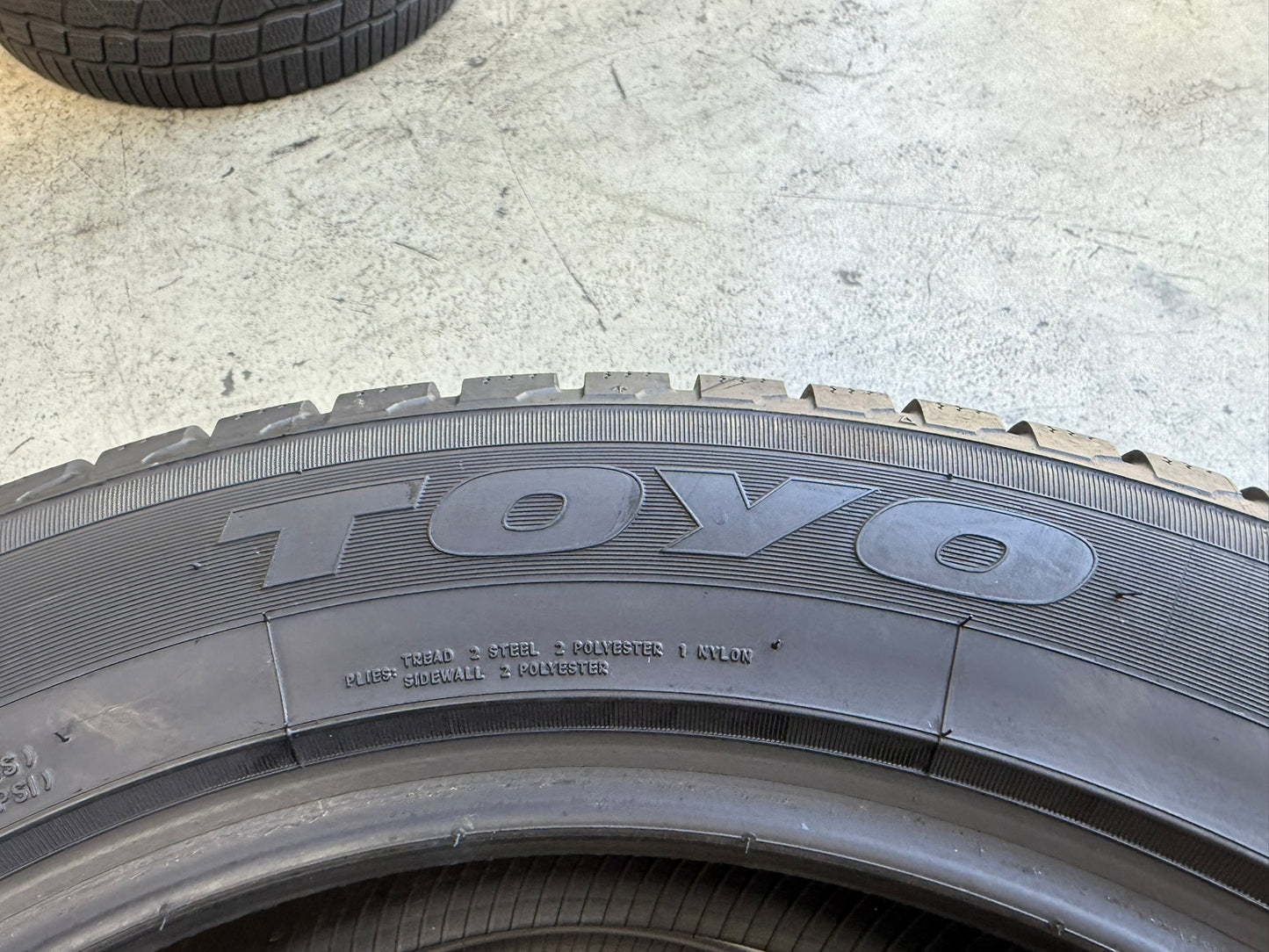 Usato: 2 Gomme 235/55R18 104H XL Toyo Invernali 95% residui