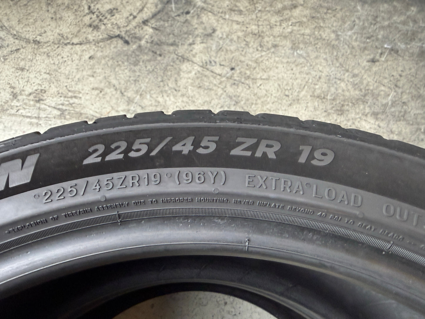 Usato: 2 Pneumatici Michelin Pilot Sport 5 225/45R19 96Y XL Estive 80% Residui
