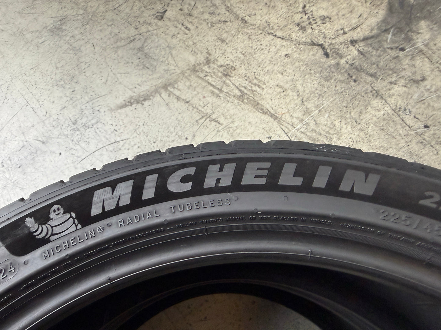 Usato: 2 Pneumatici Michelin Pilot Sport 5 225/45R19 96Y XL Estive 80% Residui