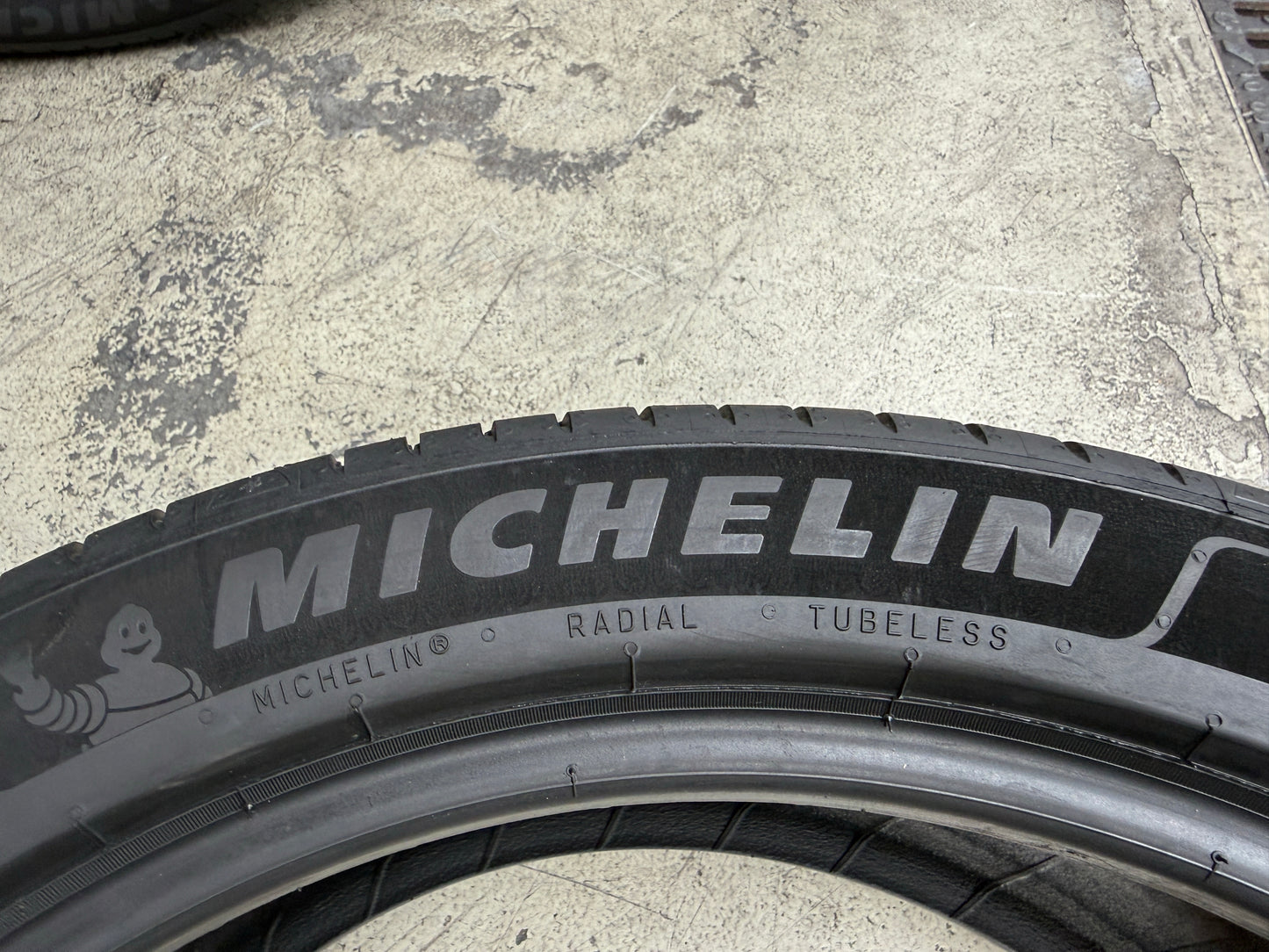 Usato: 4 Pneumatici Michelin e-Primacy 2 225/45R19 92V Estivi 95% residui DOT 2025 / 2026
