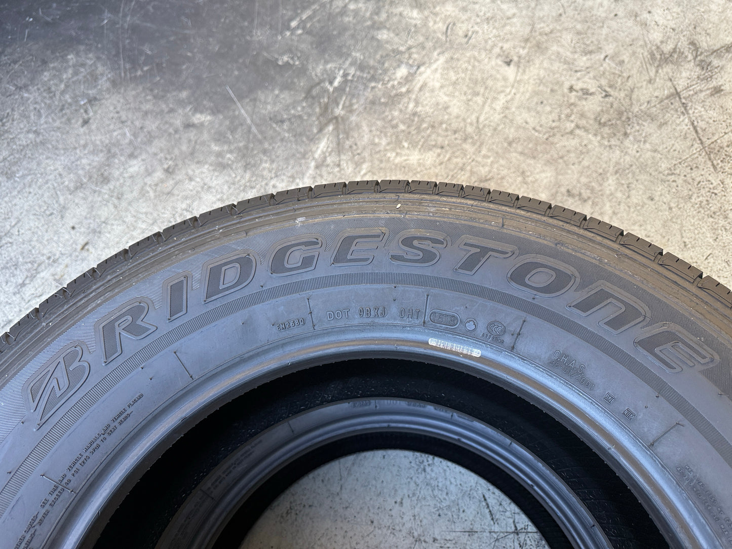 Nuovi/Demo: 2 Pneumatici Bridgestone Dueler H/T 255/70R18 113T Estivi