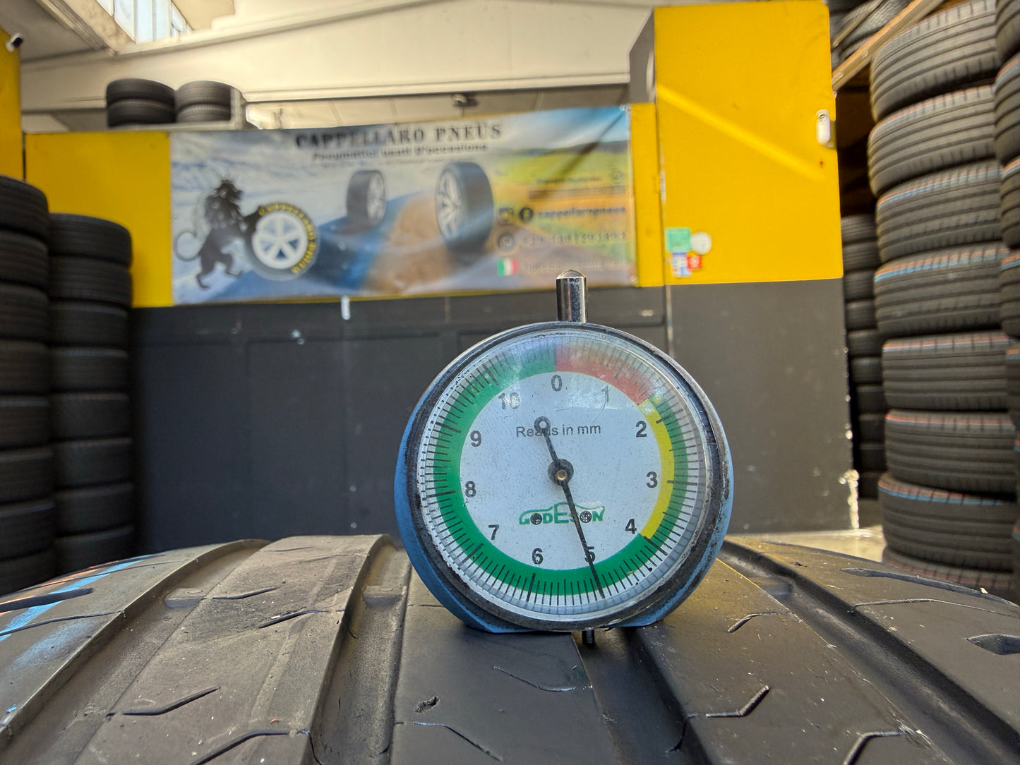 2 Pneumatici Continental ContiEcoContact 5 ContiSeal 245/45R18 96W Estivi 80% Residui