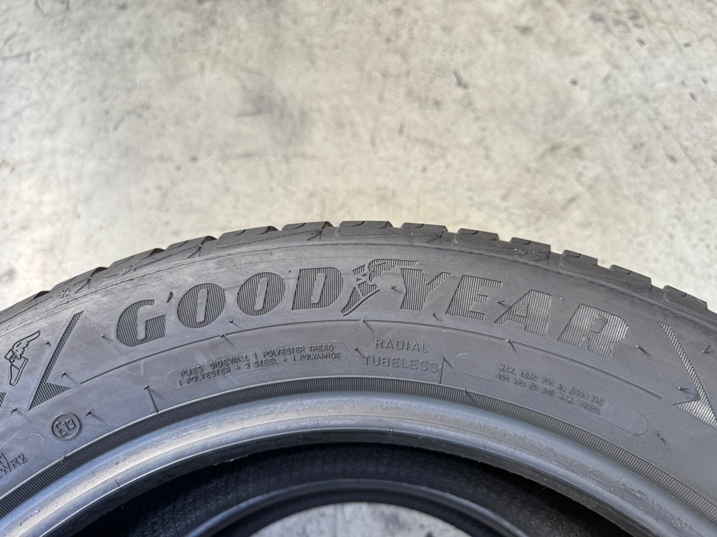 Usato: 2 Gomme 225/55R17 97H Goodyear Invernali 85% residui