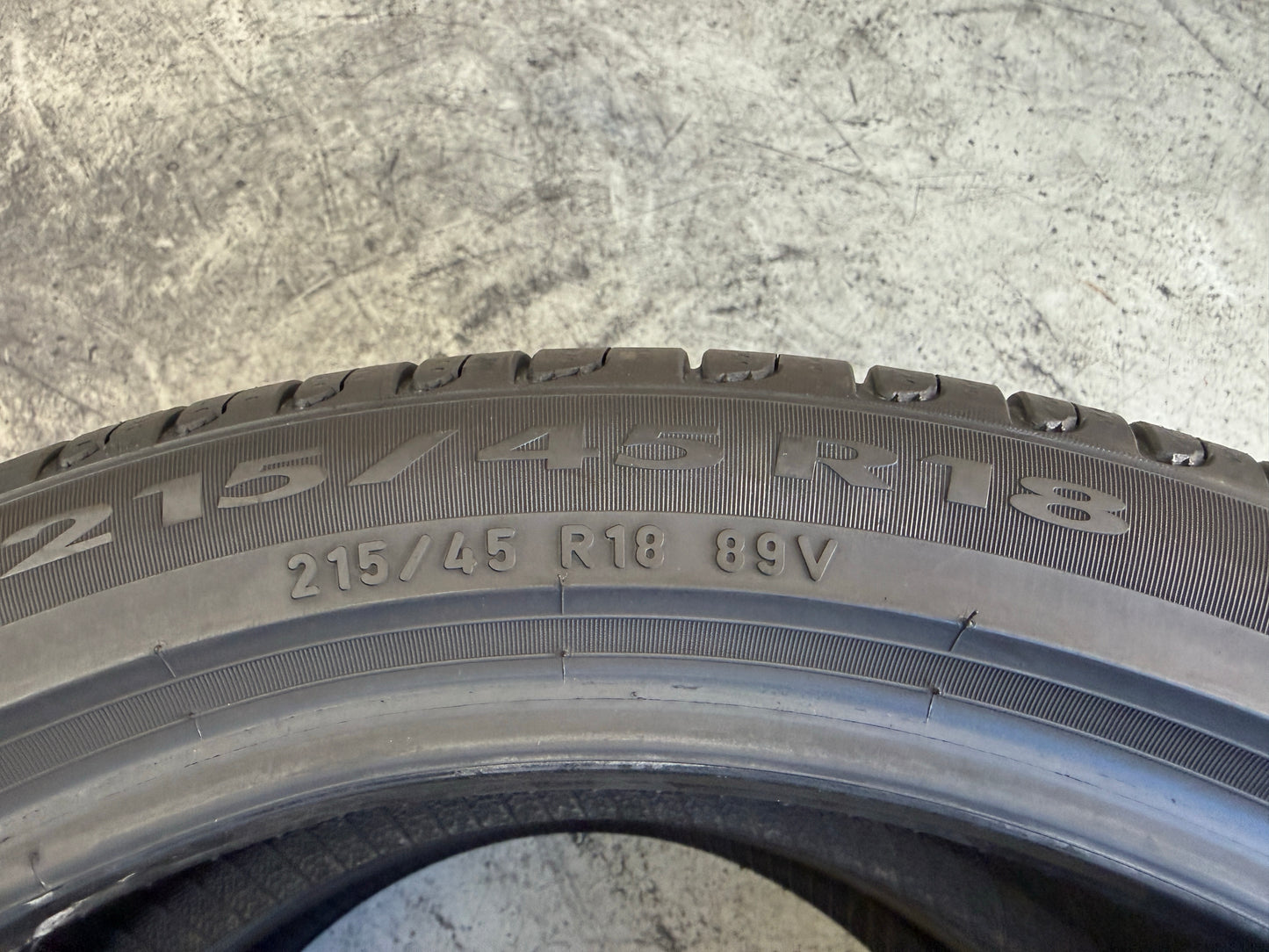 2 Pneumatici Pirelli Cinturato P7 215/45R18 89V Estivi 90% residui