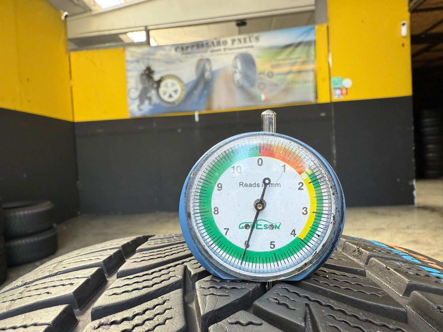 Usato: 2 Gomme 225/55R17 97H Goodyear Invernali 85% residui