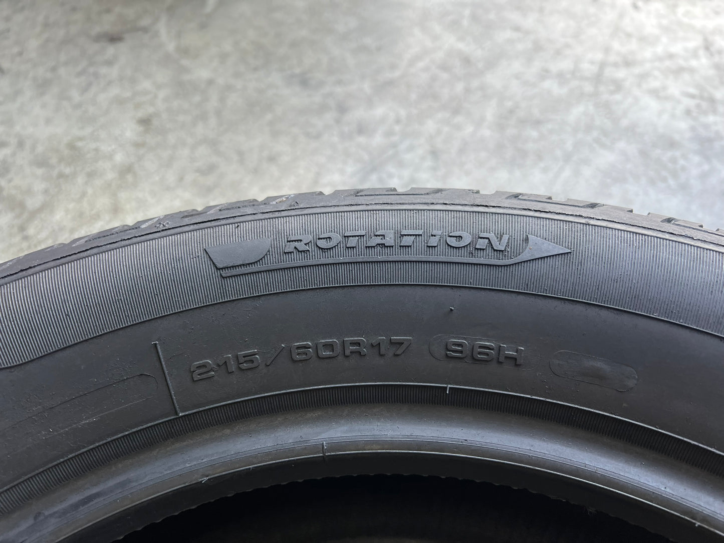 Usato: 2 Gomme 215/60R17 96H Fulda inverno 99% residui