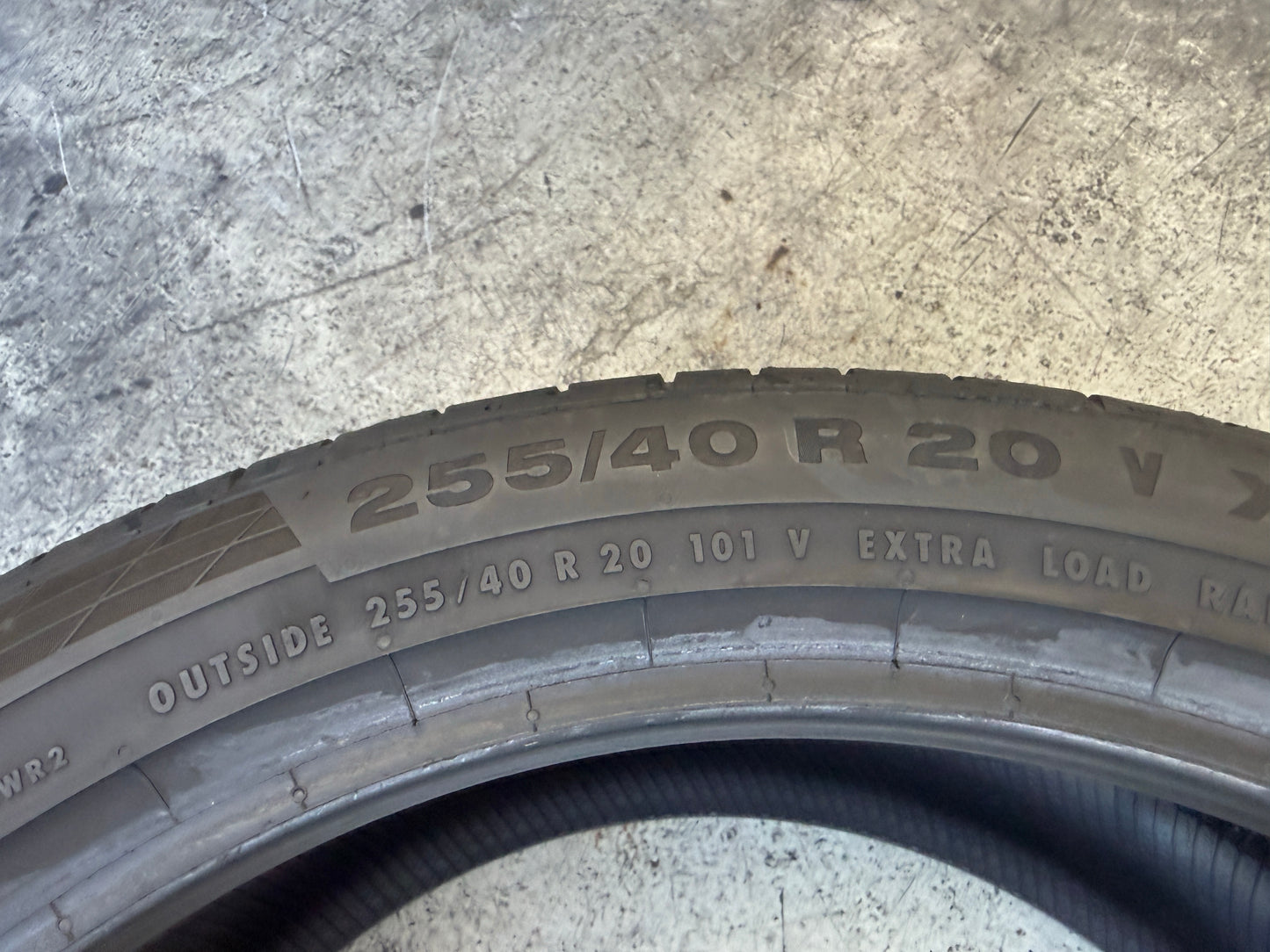 4 Pneumatici Continental ContiSportContact 5 ContiSeal 255/40R20 101V XL Estivi 85% residui