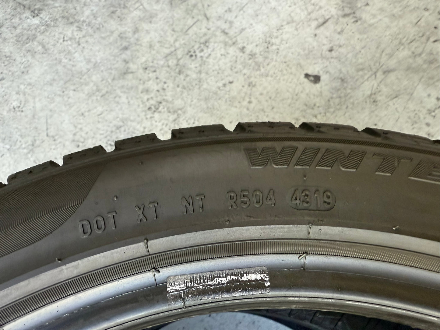 Usato: 2 Gomme 205/50R17 93V XL Pirelli Invernali 80% residui