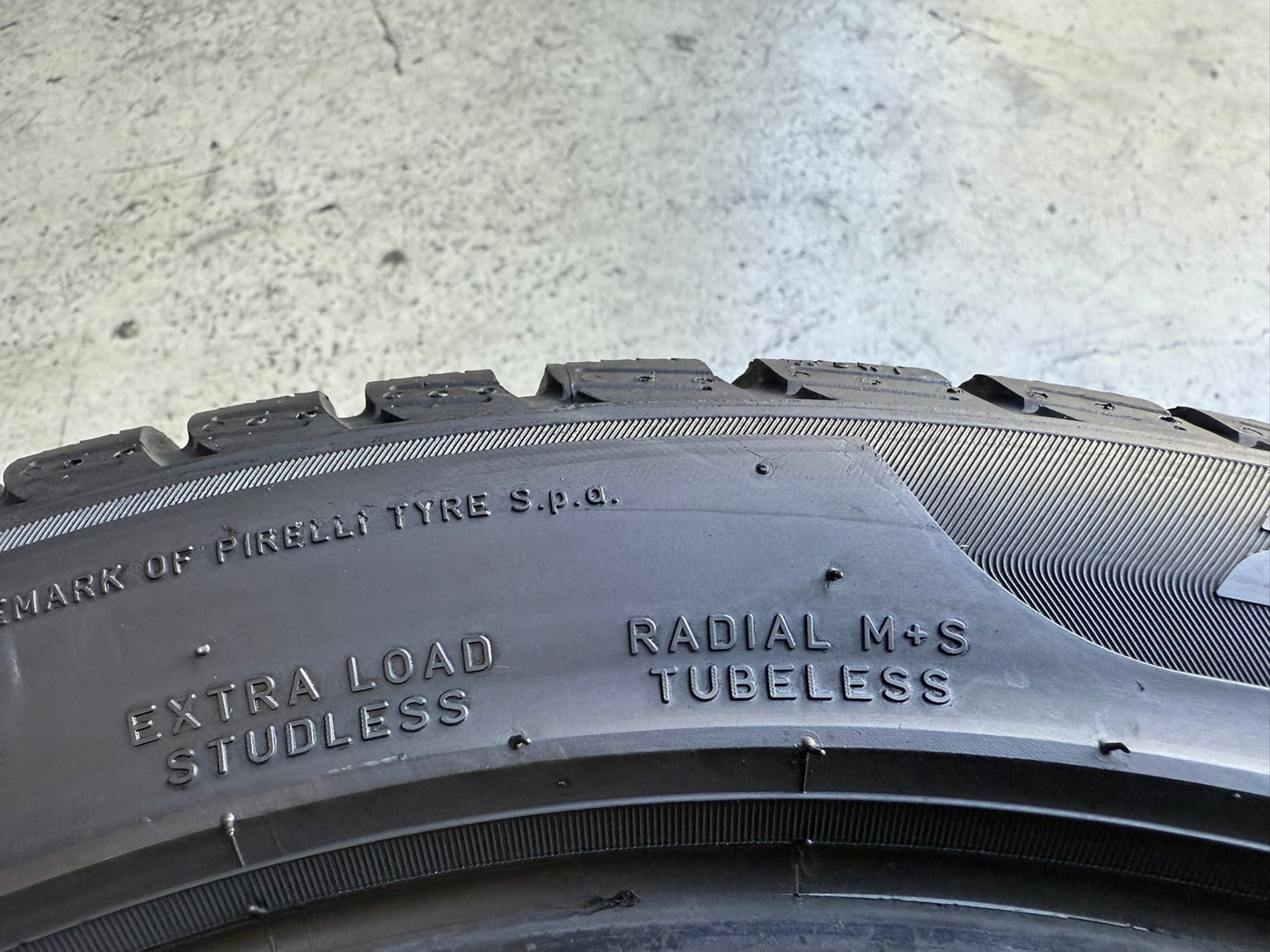 Usato: 2 Gomme 205/50R17 93V XL Pirelli Invernali 80% residui