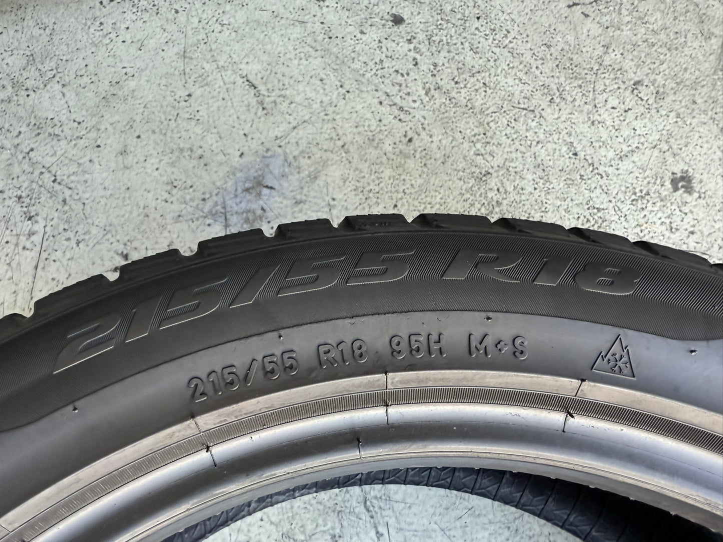 Usato: 4 Gomme 215/55R18 95H Pirelli Invernali 85% residui