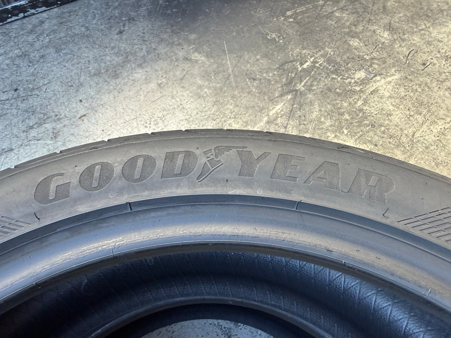 Usato: 2 Pneumatici Goodyear Eagle F1 Asymmetric 5 235/45R19 99H XL Estivi 80% residui