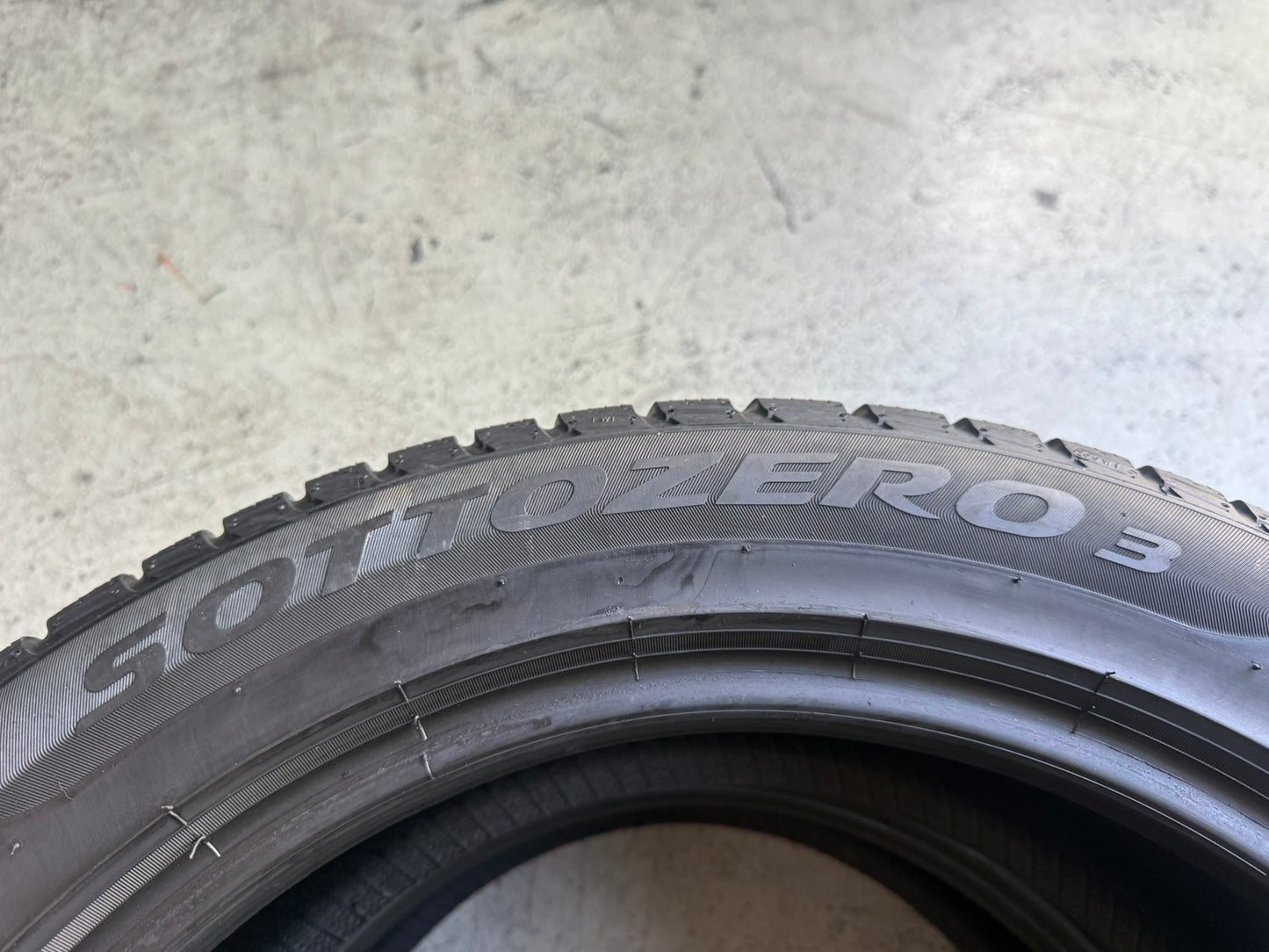 Usato: 2 Gomme 215/55R18 95H Pirelli Invernali 85% residui
